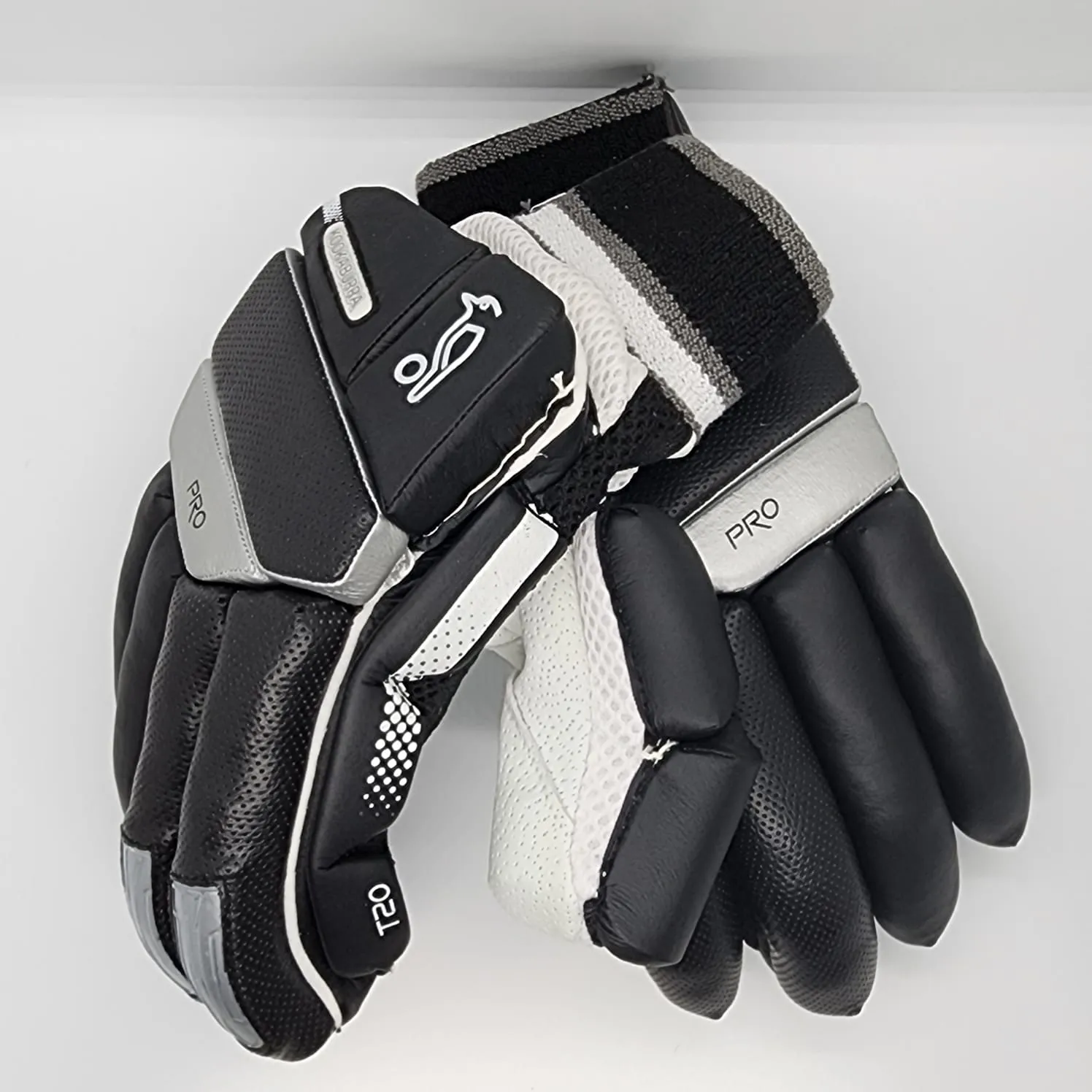 Kookaburra Batting Gloves, Pro Cricket Batting Gloves, White-Black, Adult RH